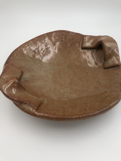 Small funky handles plate